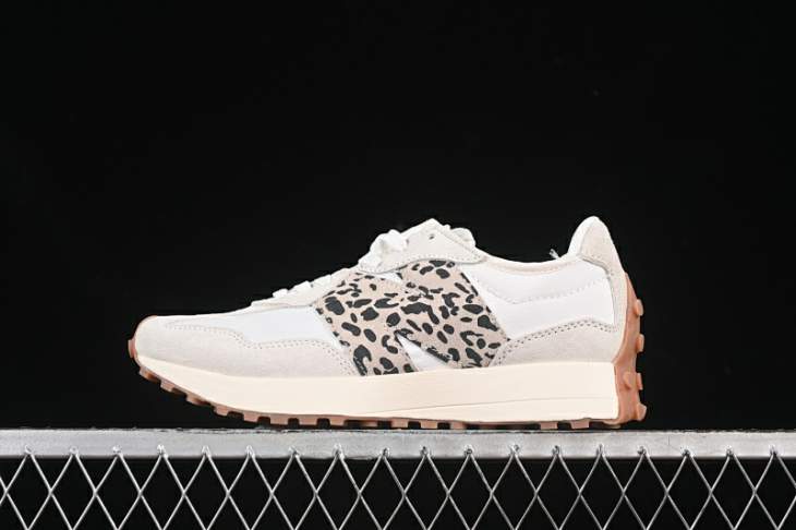 Picture of New Balance 327 _SKUfw20096983574077650fw